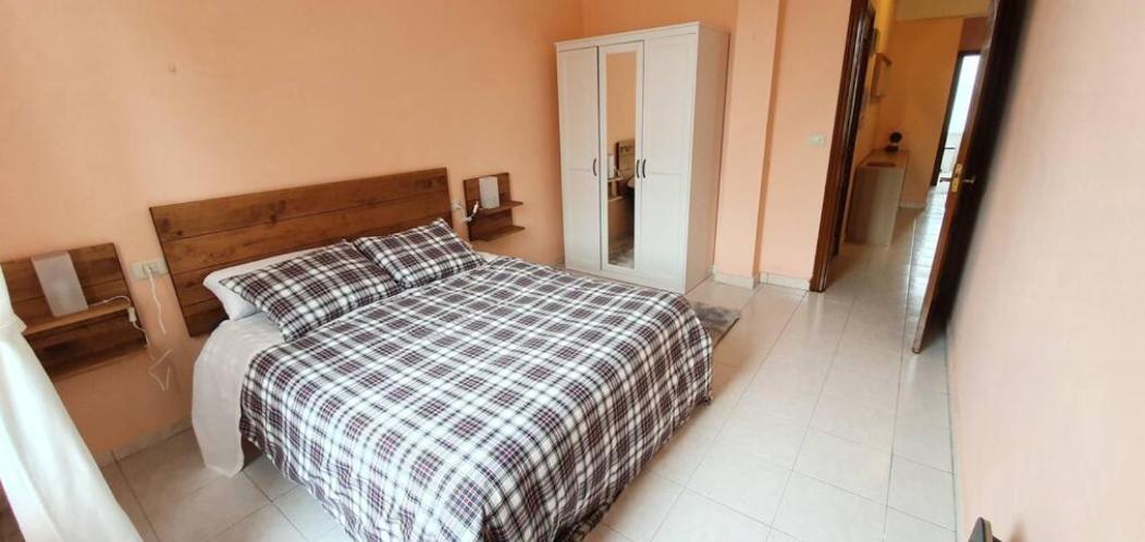Ferienwohnung Piso Centrico - Desayuno De Bienvenida Ferrol Exterior foto